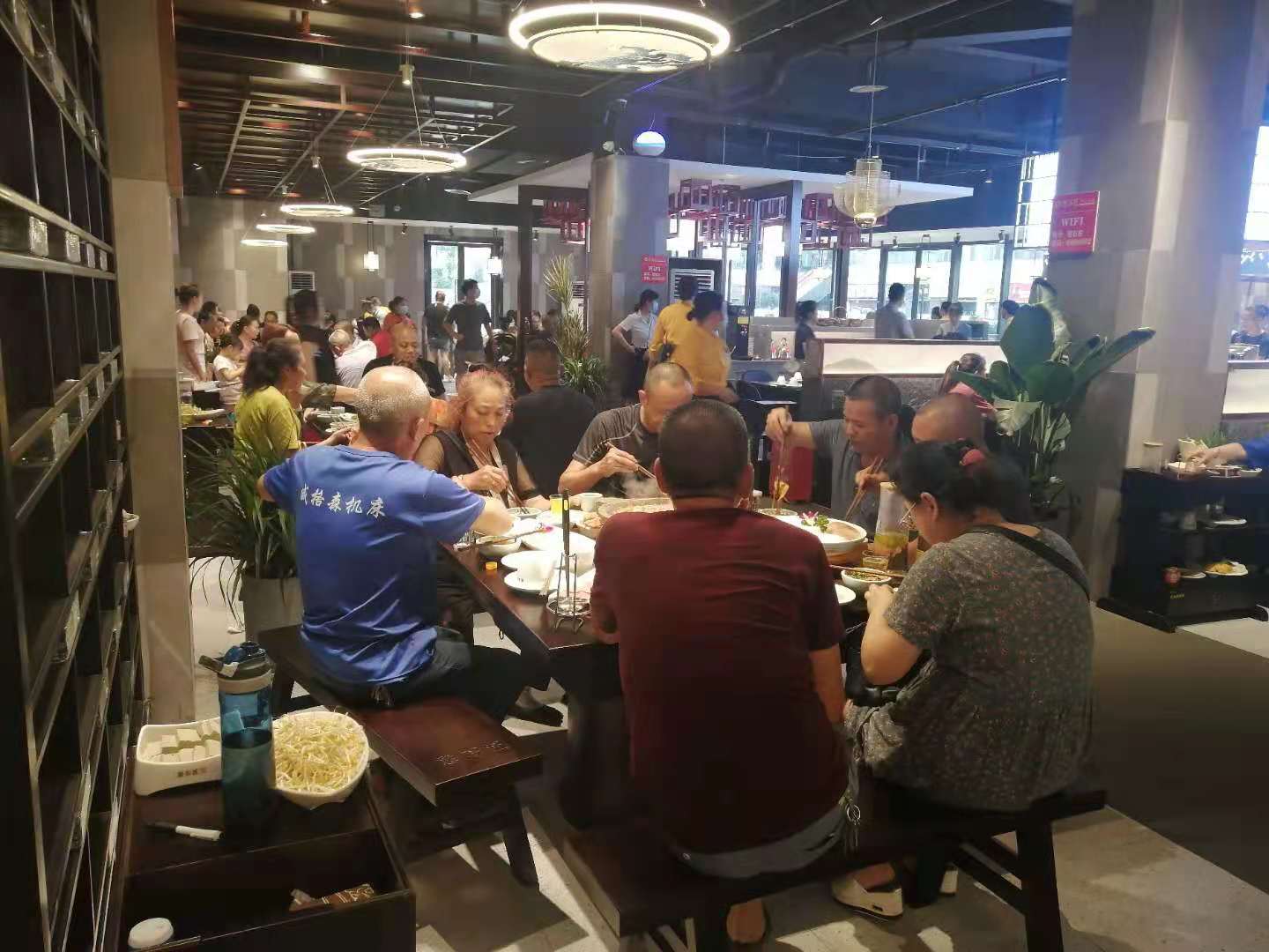 重庆火锅加盟，遵守两个准则-避免五个方面